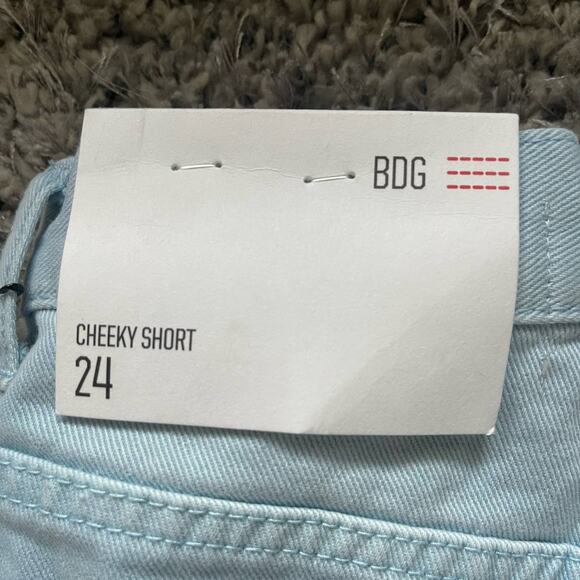 NEW BDG Cheeky High Rise Denim Short Size 24 - Picture 8 of 10